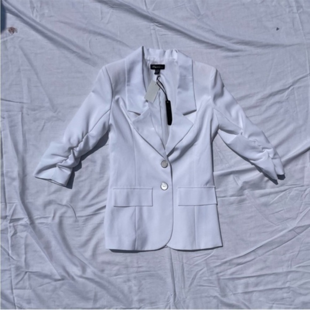 New White Fitted Blazer - Picture 11 of 11